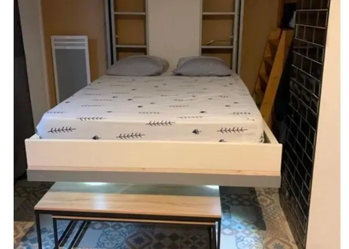 Daire Au Centre De *